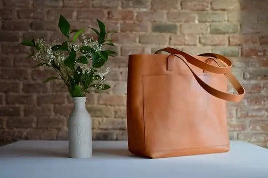 GIFT TOTE BAG